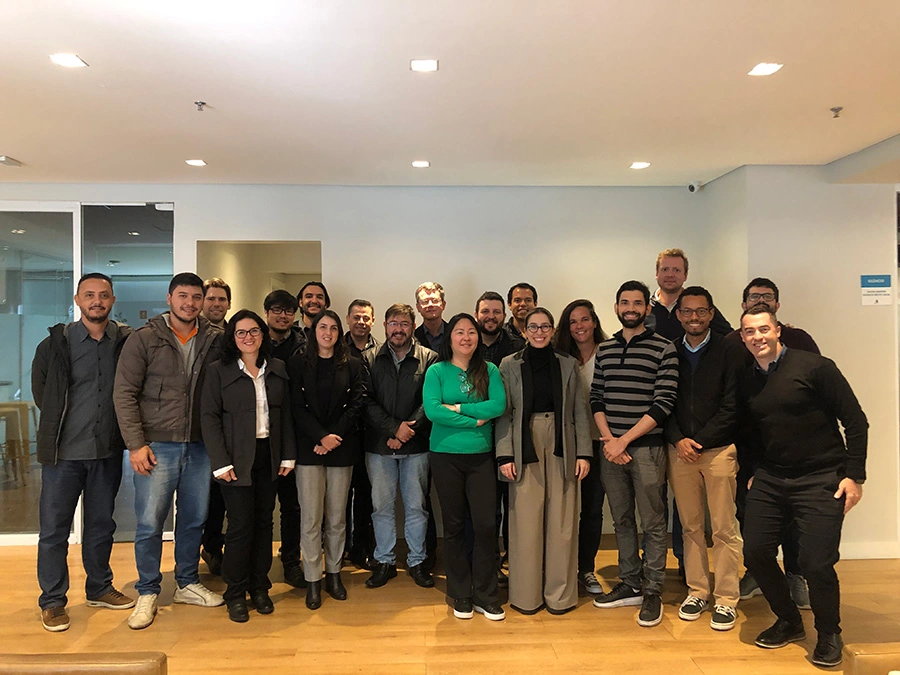 Equipe ArcelorMittal e AltoQi