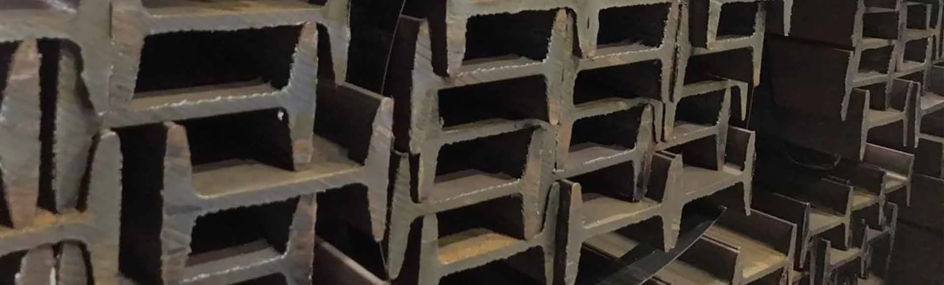 Quais são as principais diferenças entre o Perfil W e o Perfil I?